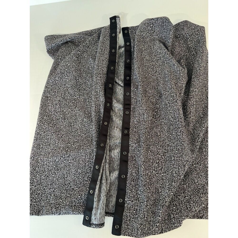 Lululemon Heather Gray Vinyasa Scarf OS EUC - Picture 3 of 6